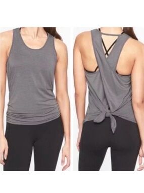 Athleta Essence Texture Tie Back Tank Top in Gray Size medium